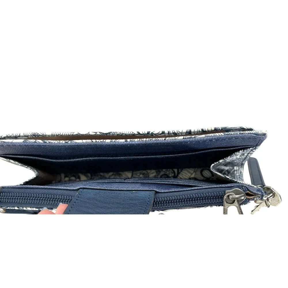 Sakroots crossbody wallet